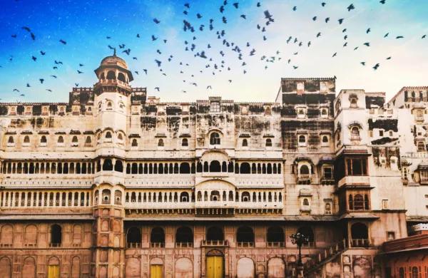 Uttarakhand Tour Packages promotional banner